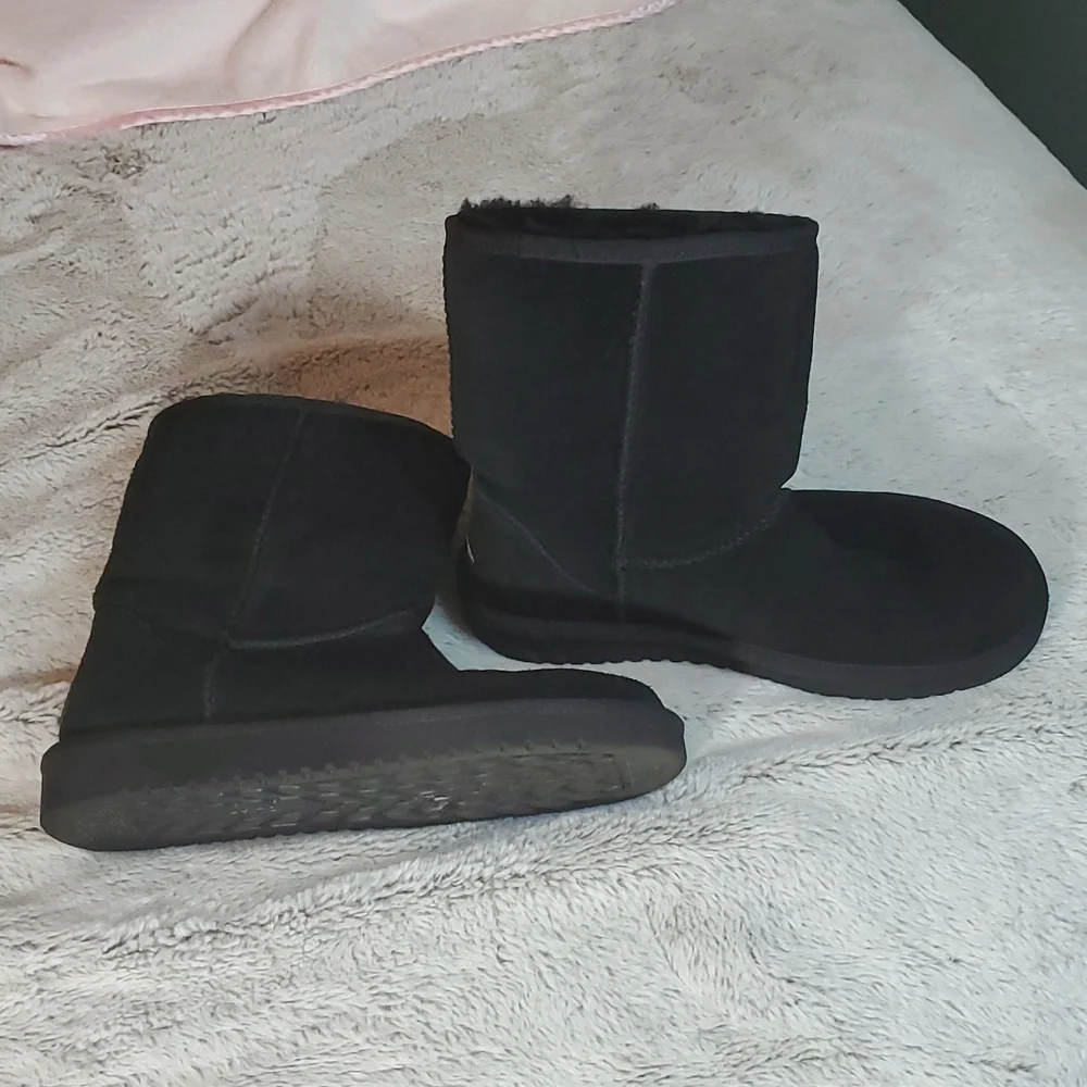 KOOLABURRA by UGG Black Faux Suede and Fur Lined Flat Heel Boots-NWOT-US… - Picture 2 of 13